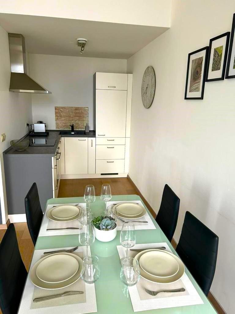 Skau Panorama Family & Business Apartment City View Free Parking Bratislava Luaran gambar