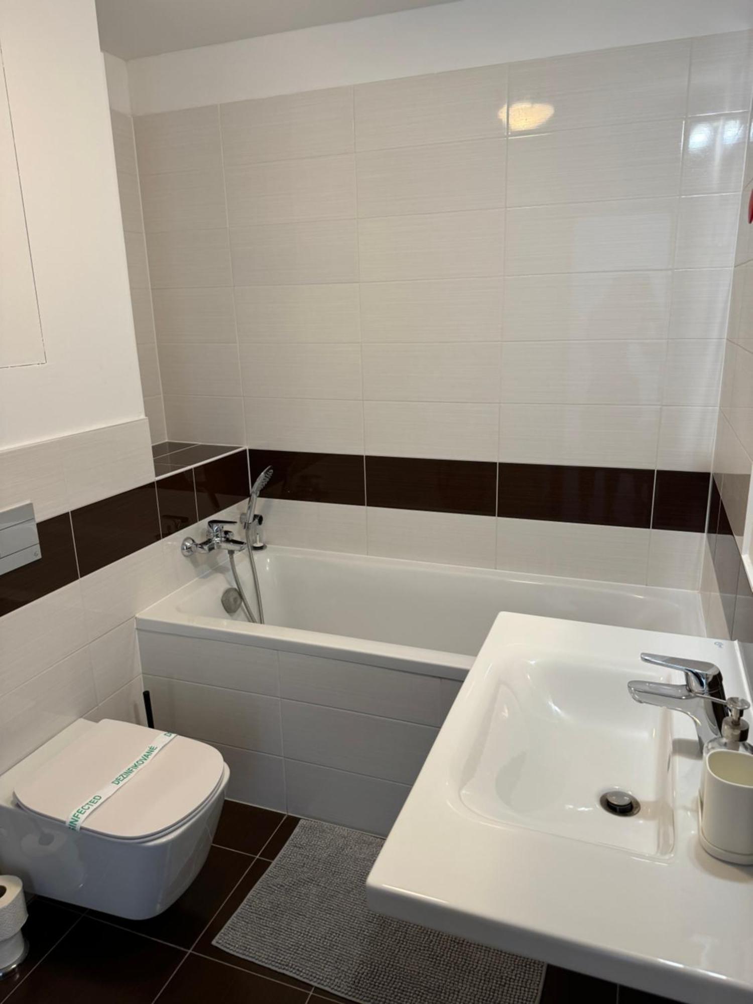Skau Panorama Family & Business Apartment City View Free Parking Bratislava Luaran gambar
